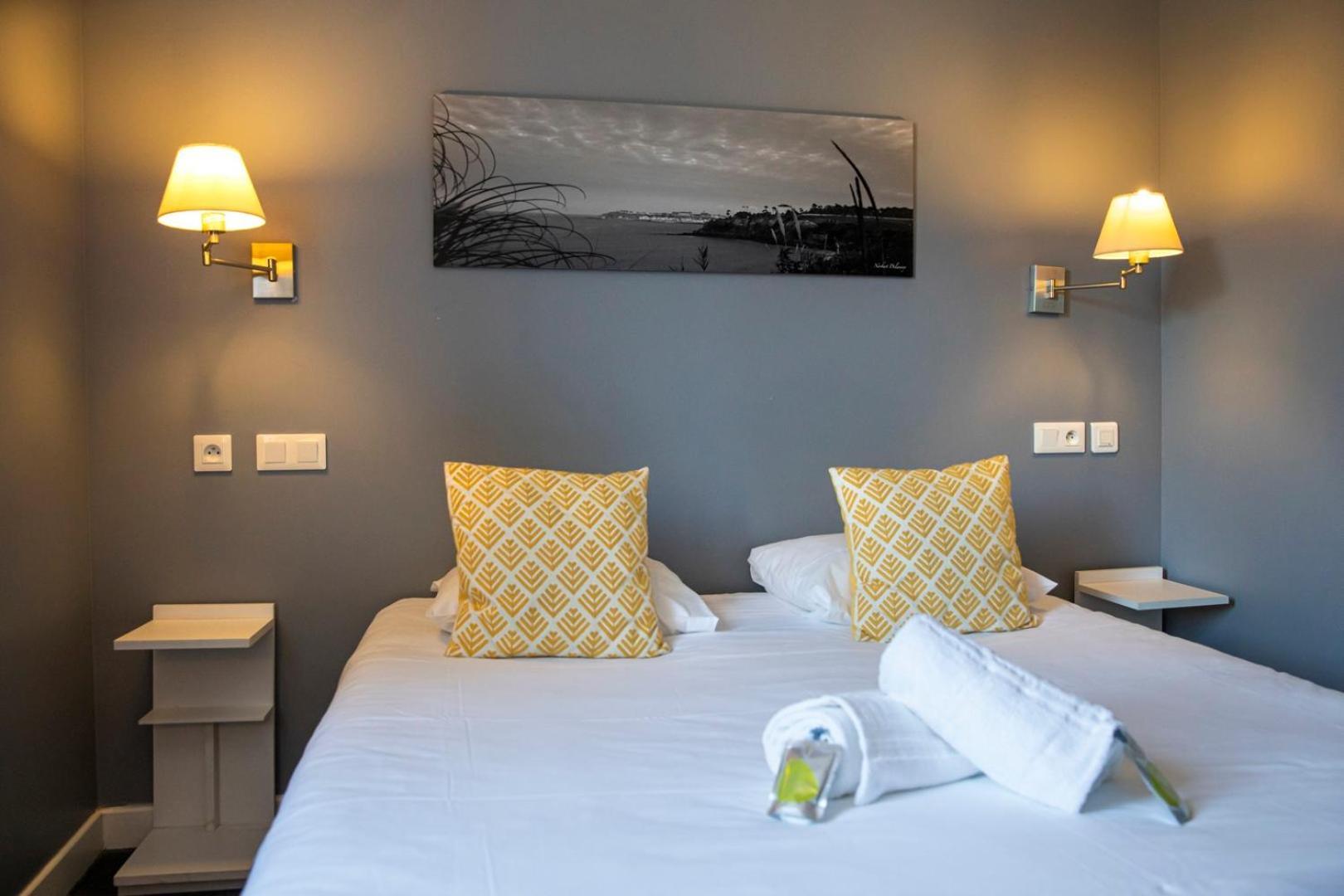 Au Bout Du Quai Hotel