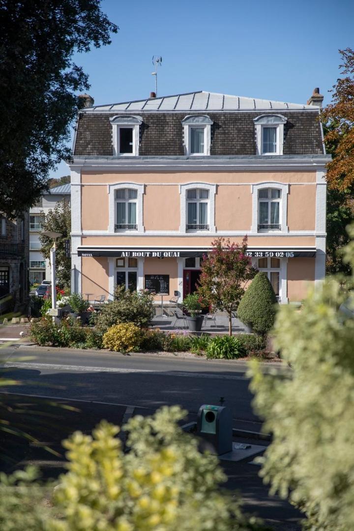 Au Bout Du Quai Hotel 3*
